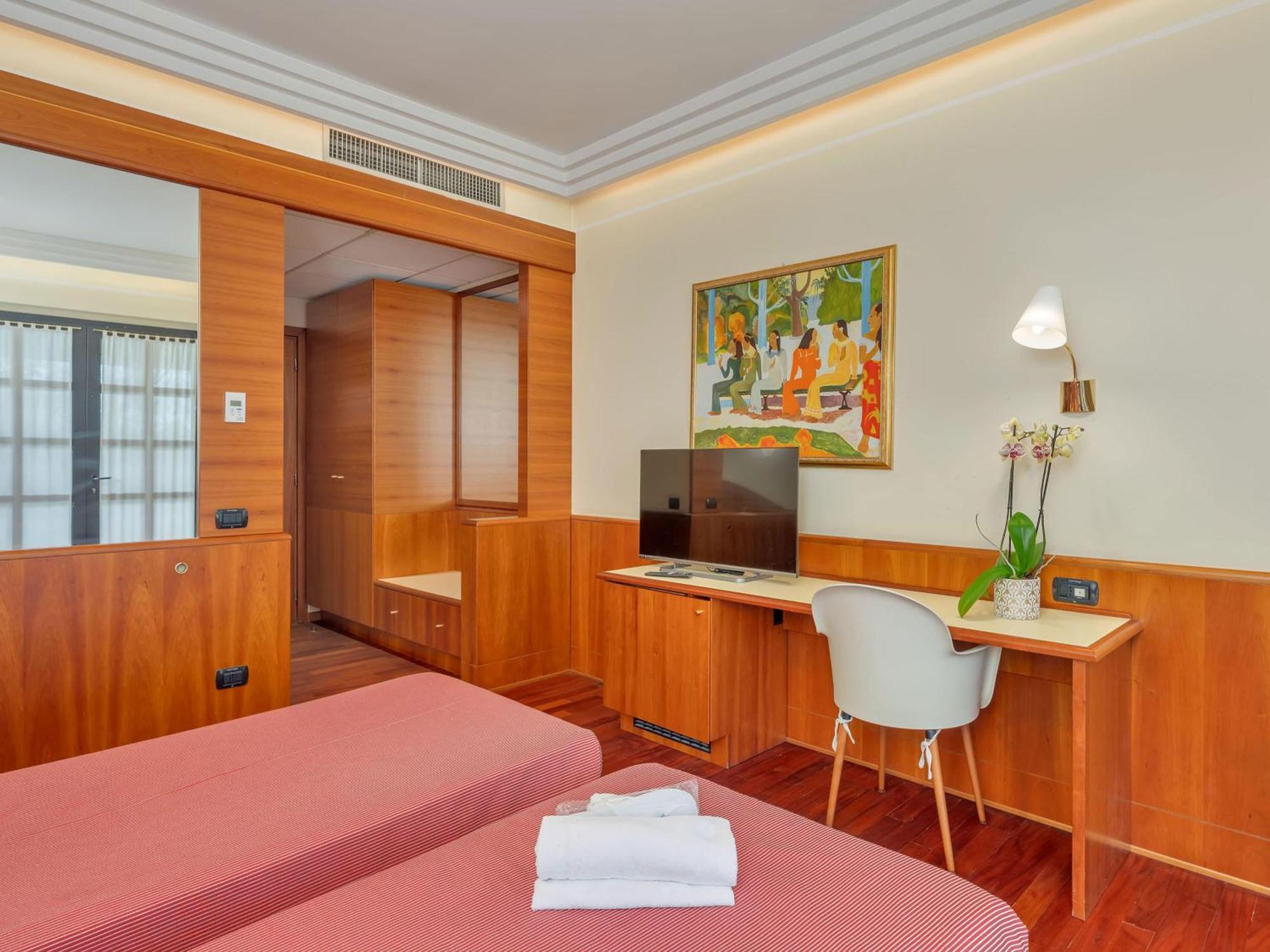 B&B Hotels Hotel Prestige Ornago Exterior foto