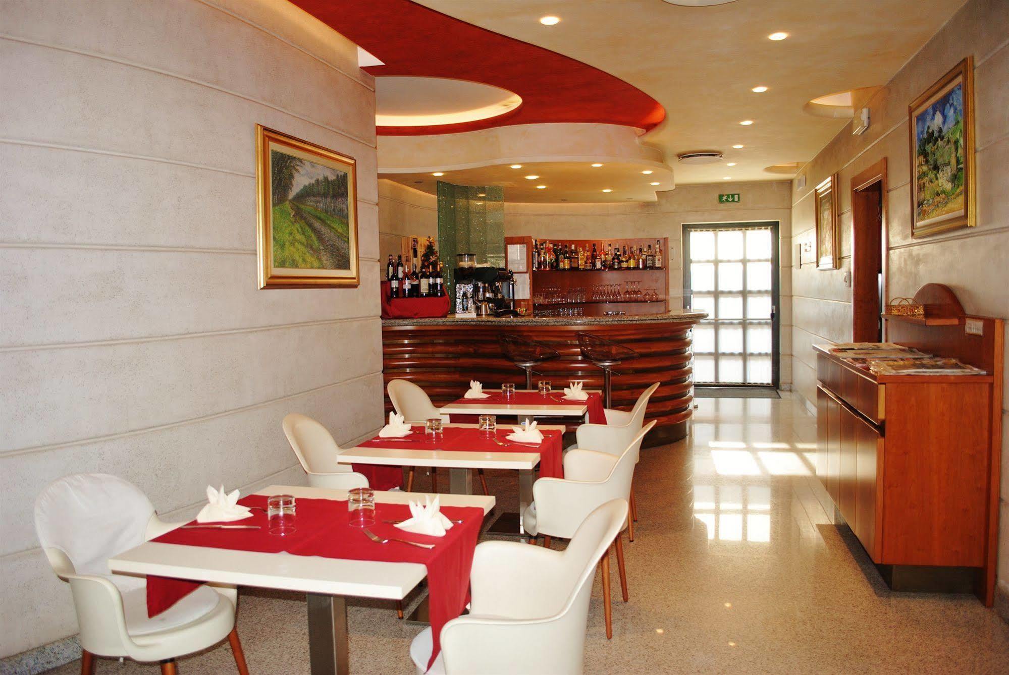 B&B Hotels Hotel Prestige Ornago Exterior foto